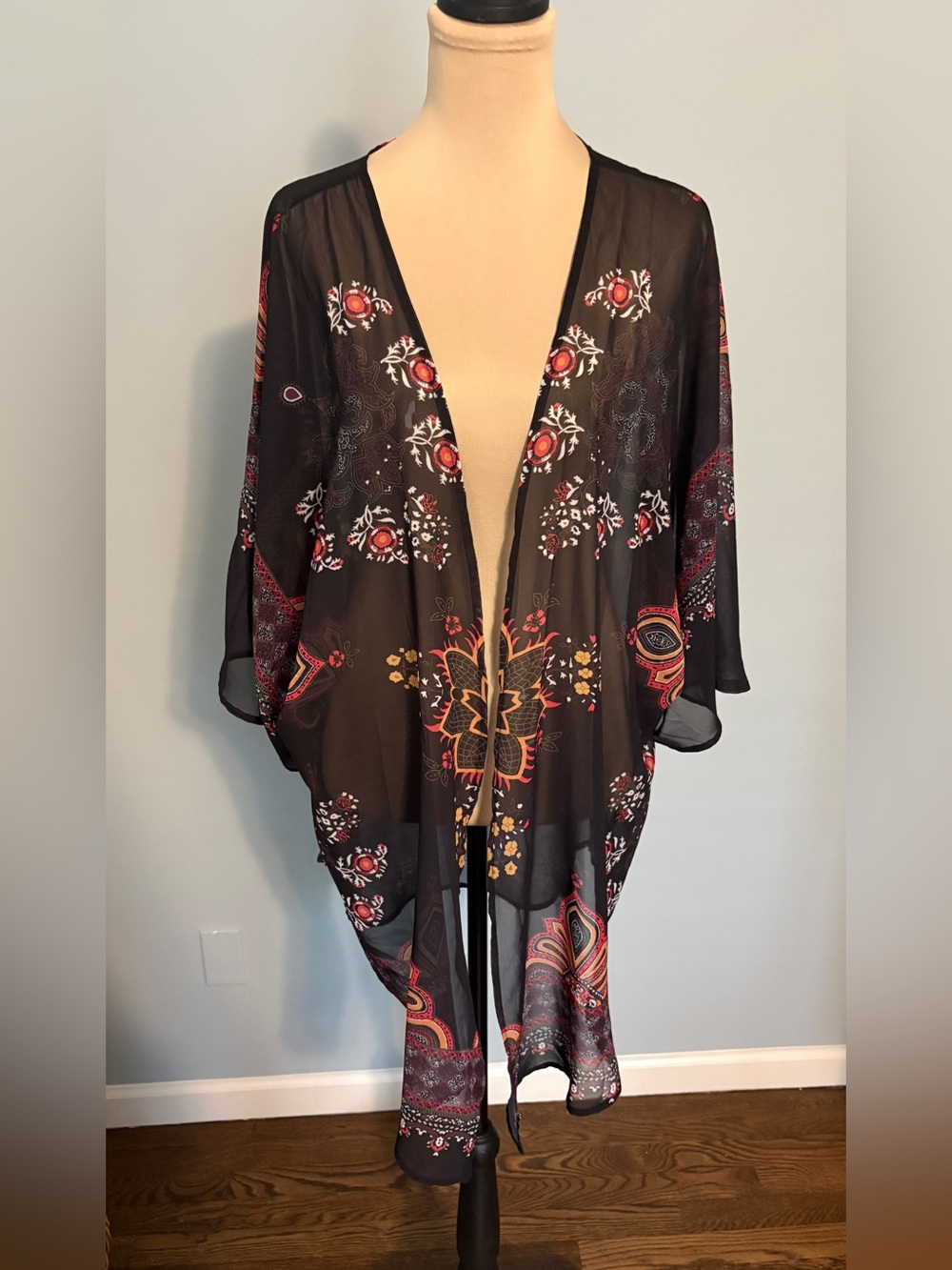 Bohemian Black Floral Print Women’s Kimono